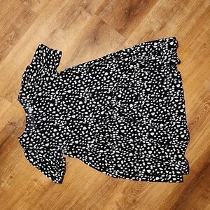 **5 for $20 Black and White Dress size 14-16 girls